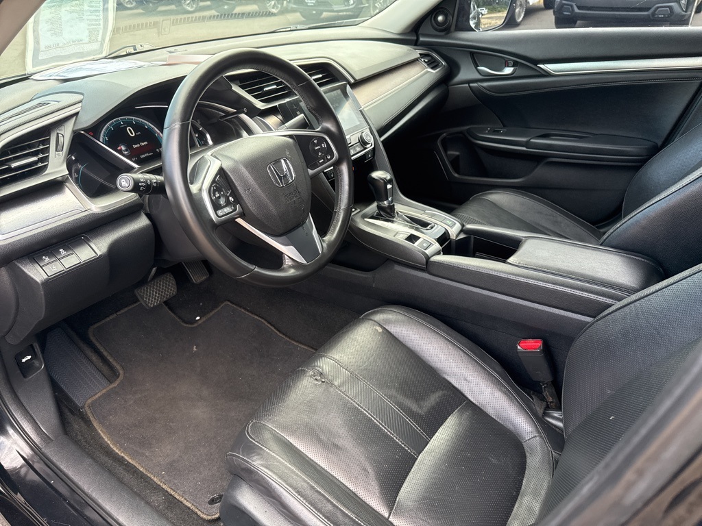 2017 Honda Civic Touring photo 12