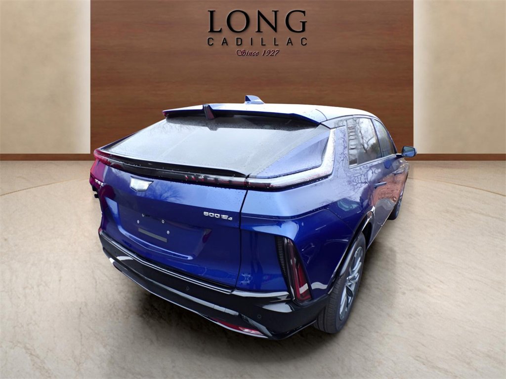 2025 Cadillac Lyriq Sport photo 4