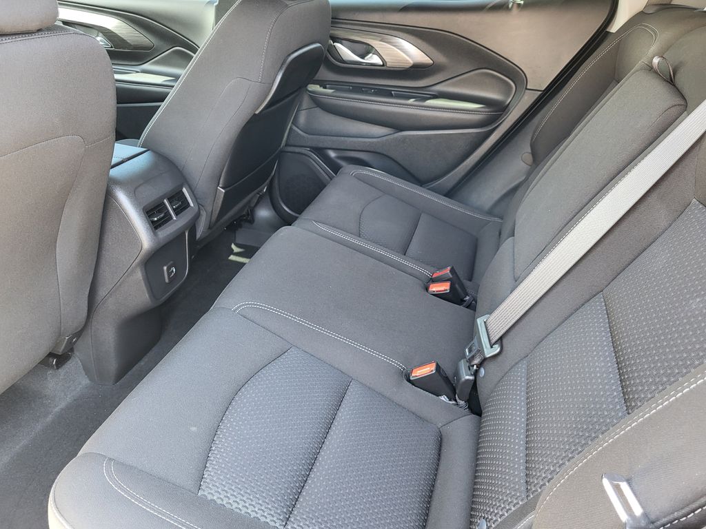 2023 Gmc Terrain SLE photo 18