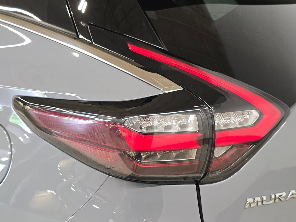 2024 Nissan Murano SL photo 12
