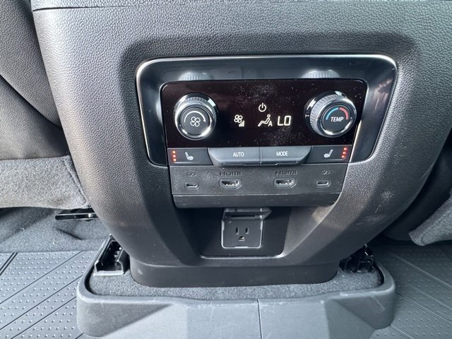 2026 Chevrolet Suburban High Country photo 25