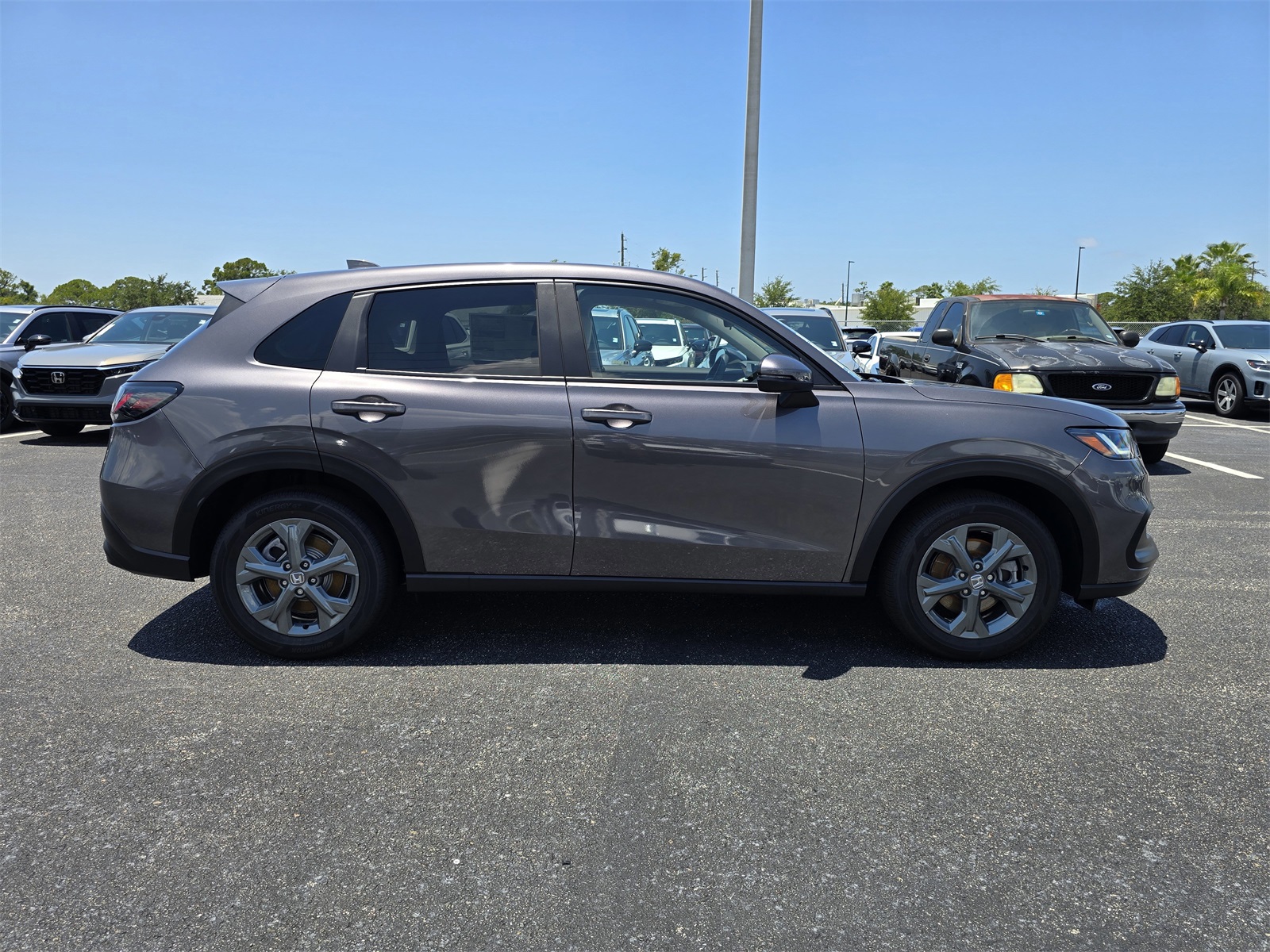 2026 Honda HR-V LX photo 2
