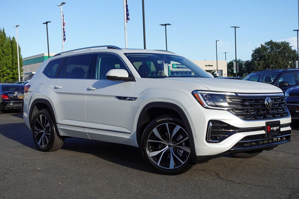 2026 Volkswagen Atlas SEL Premium R-Line photo 2
