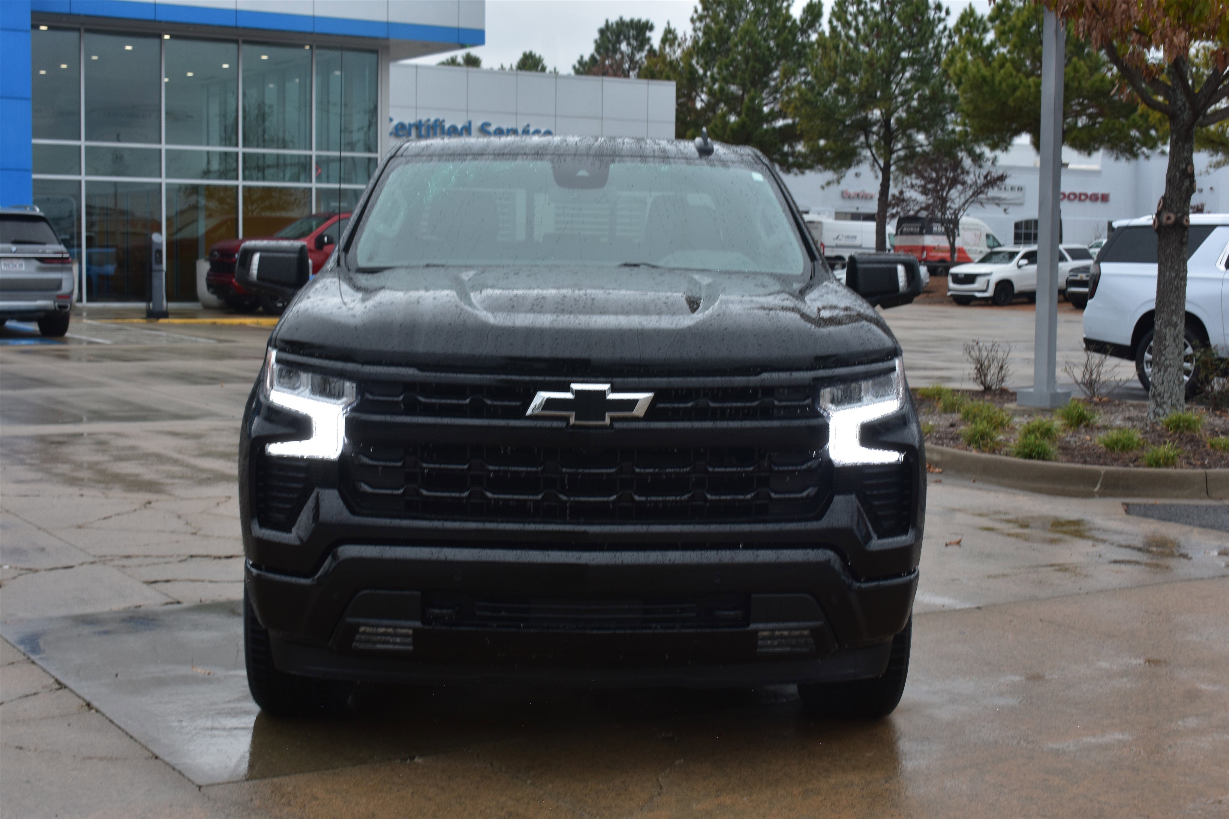 Used 2024 Chevrolet Silverado 1500 RST with VIN 2GCUDEED7R1236550 for sale in Little Rock