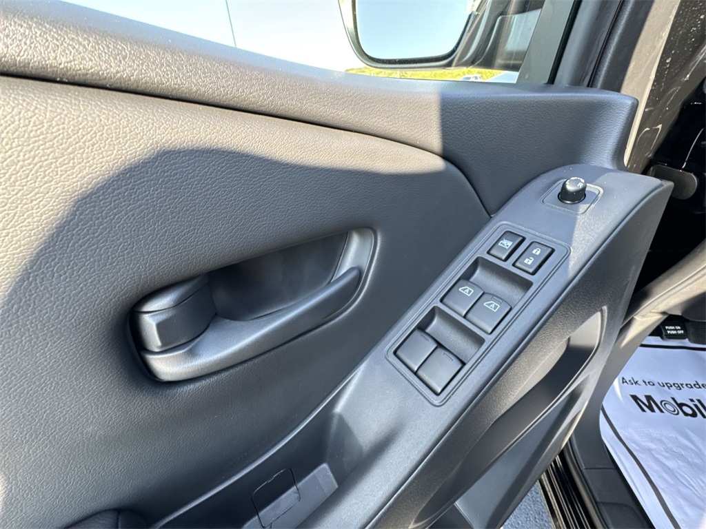 2026 Nissan Frontier SV photo 13