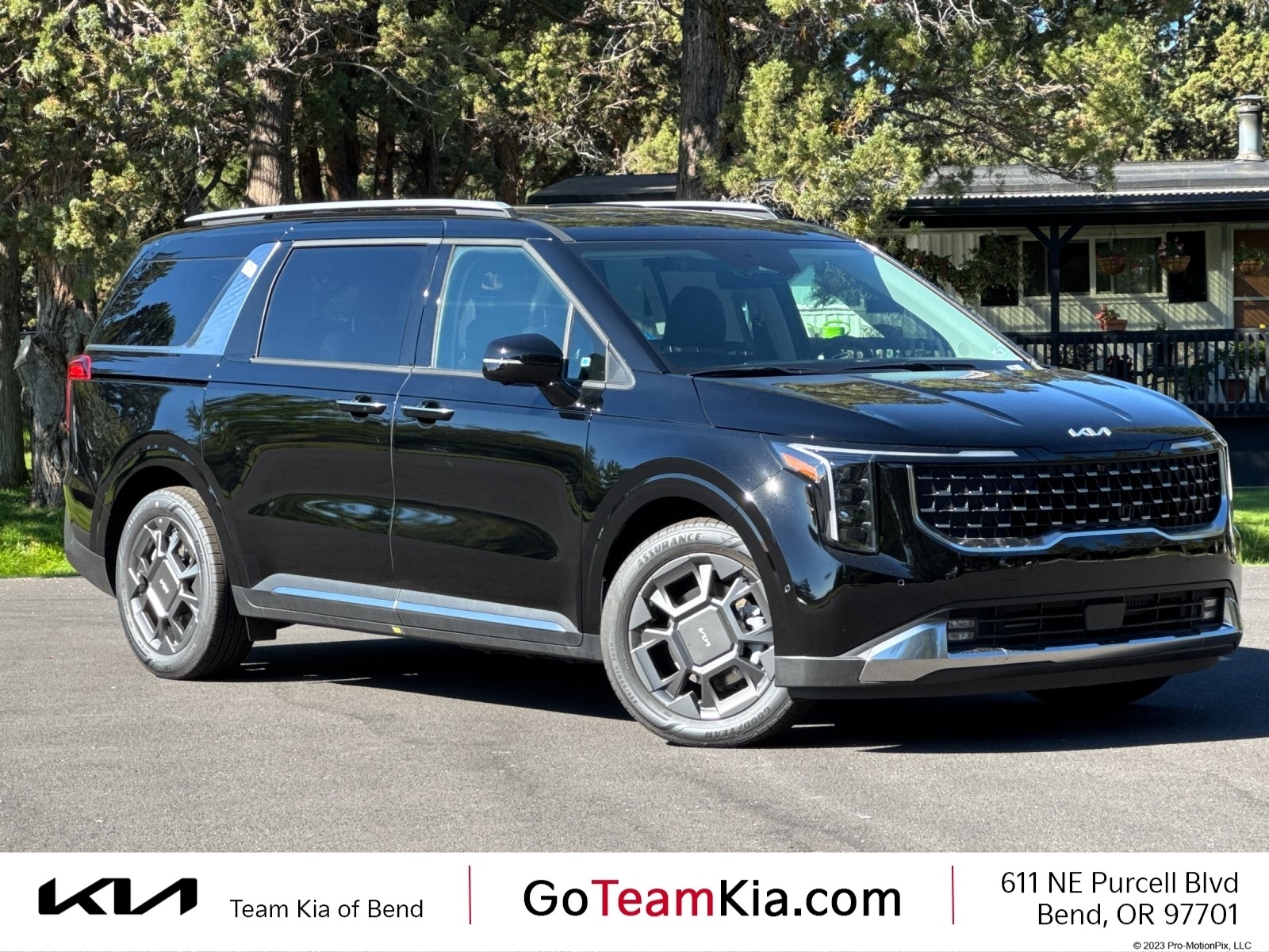 2026 Kia Carnival SX's photo