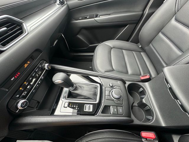 2025 Mazda CX-5 2.5 S Preferred photo 26