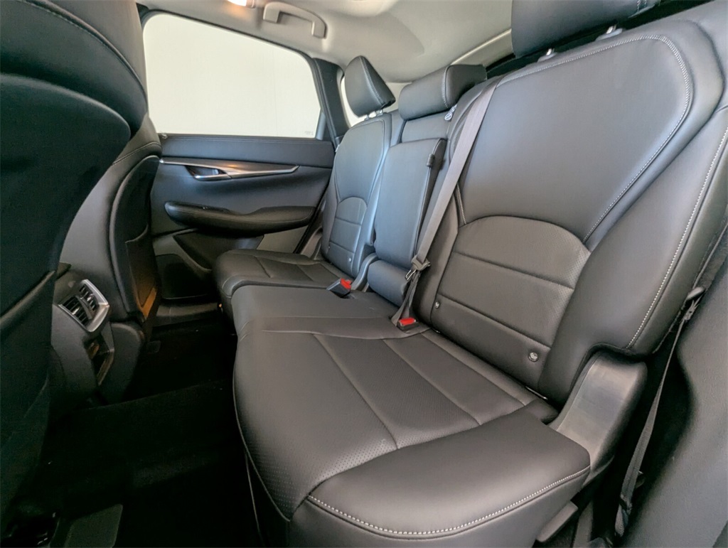 2025 Infiniti QX50 Luxe AWD photo 7