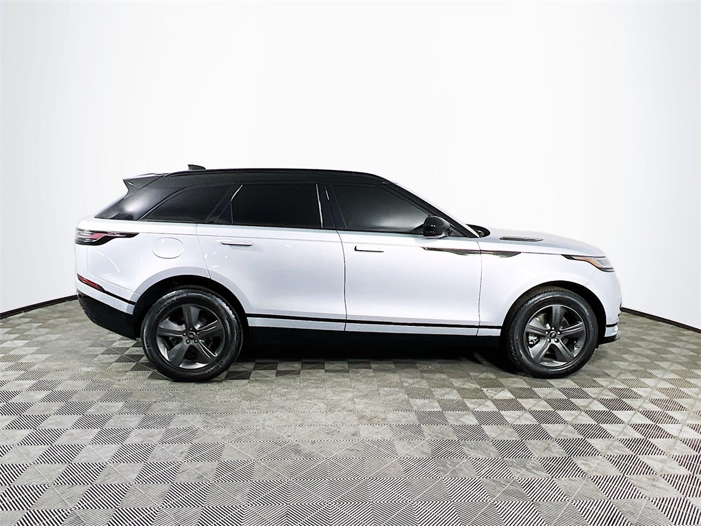 2025 Land Rover Range Rover Velar SE photo 4