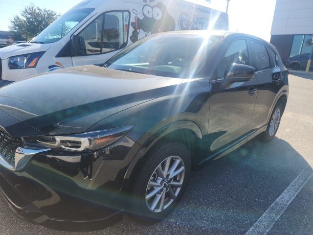 2025 Mazda CX-5 2.5 S Preferred Preferred photo 3