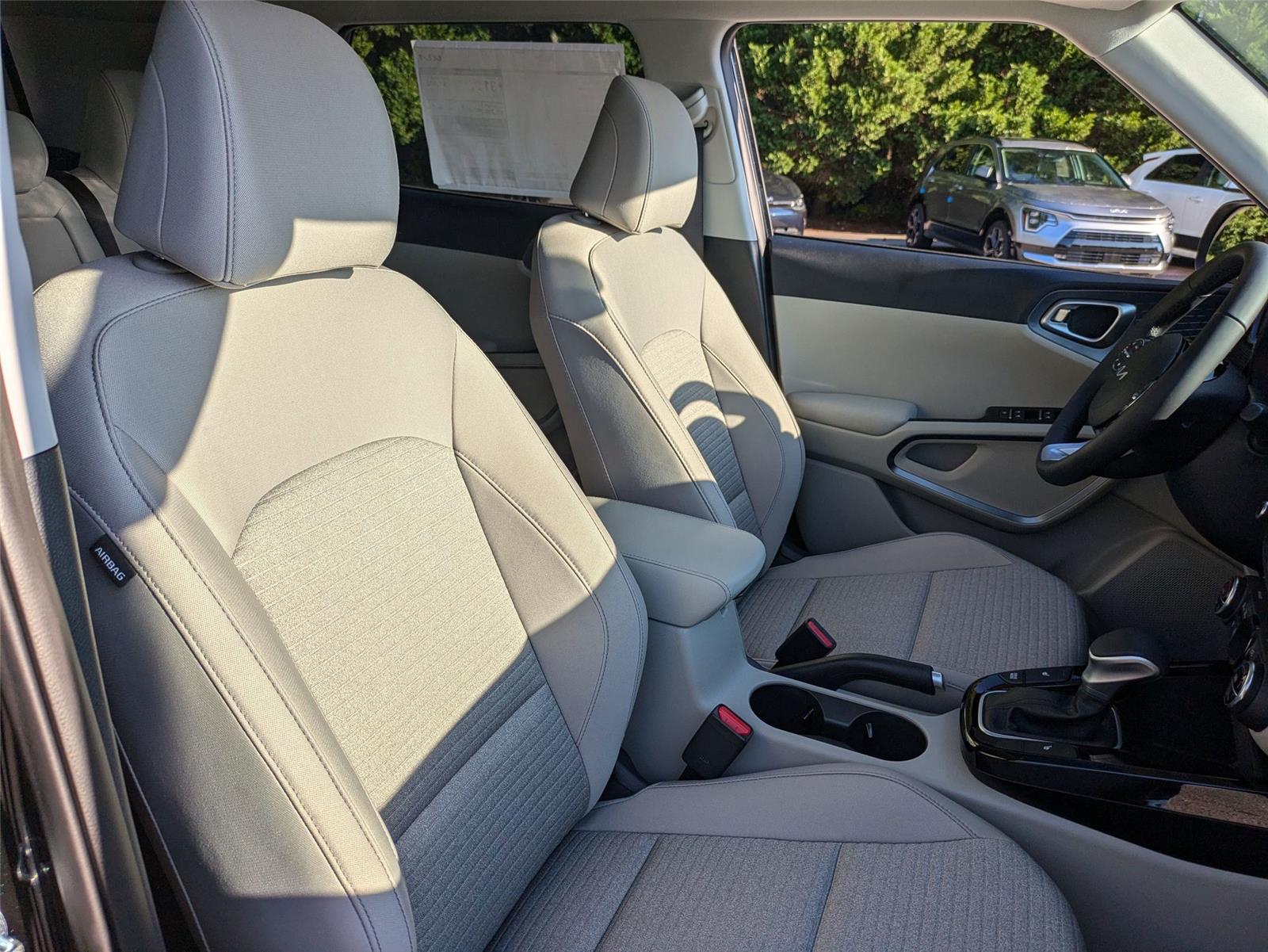 2025 Kia Soul EX photo 24