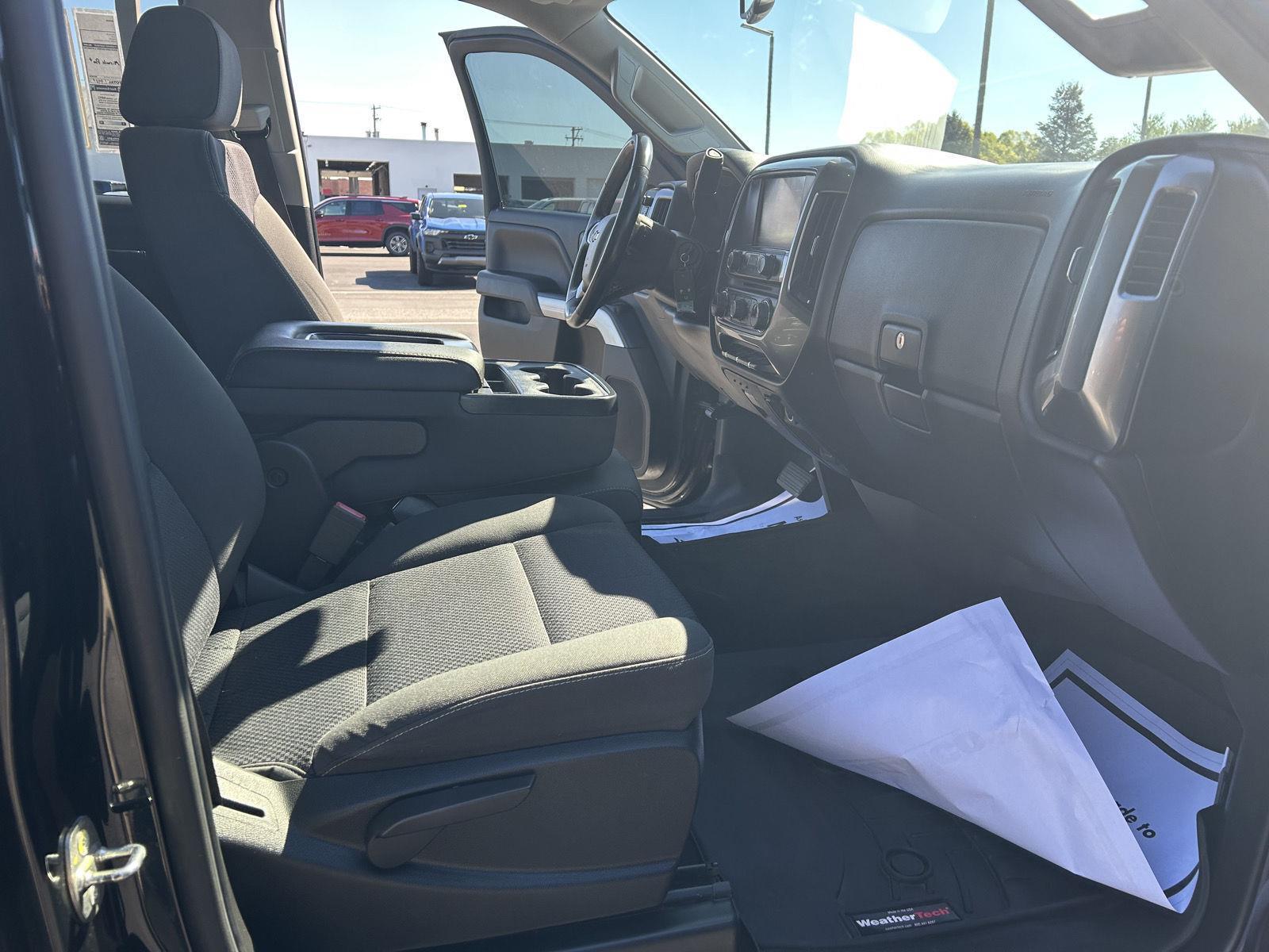 2018 Chevrolet Silverado 2500HD LT photo 24