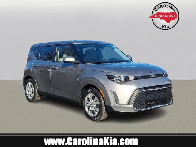 2025 Kia Soul LX's photo