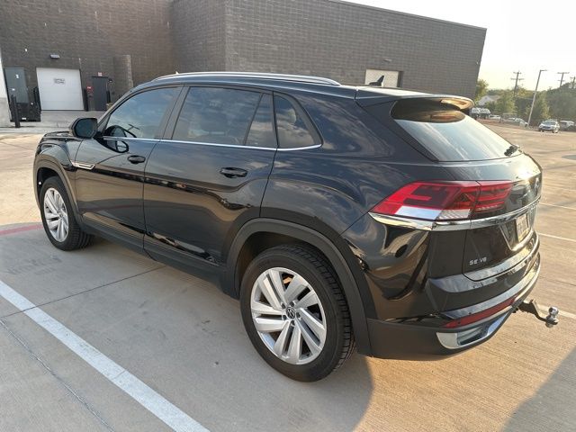 2022 Volkswagen Atlas Cross Sport V6 SE Technology photo 2