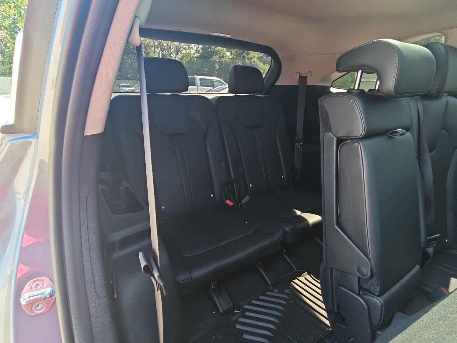 2025 Kia Sorento S photo 14