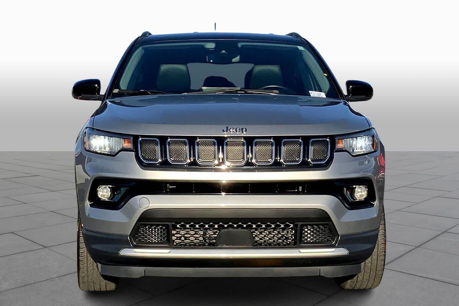 2022 Jeep Compass Limited photo 3