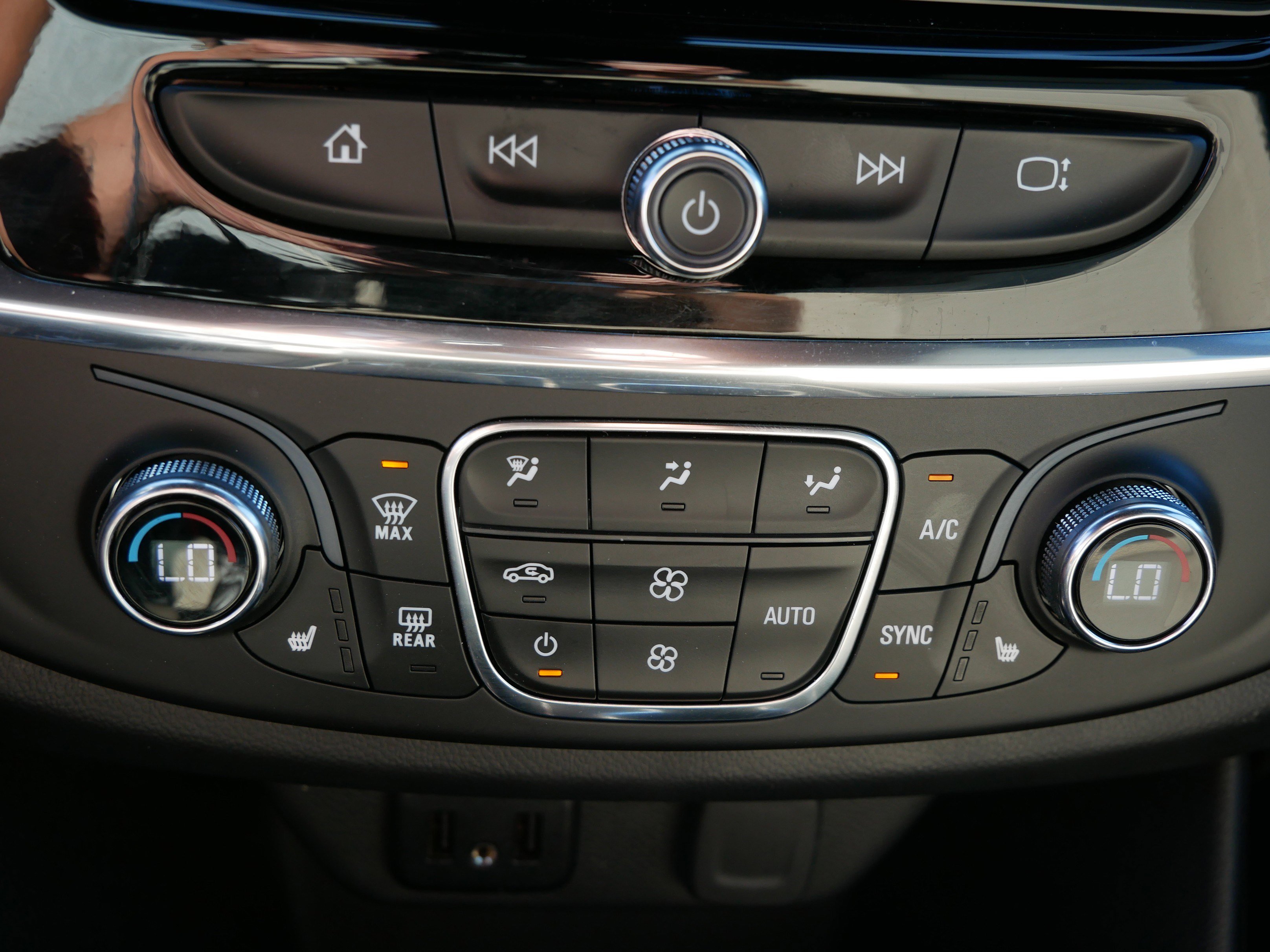 2023 Chevrolet Traverse Cloth photo 20