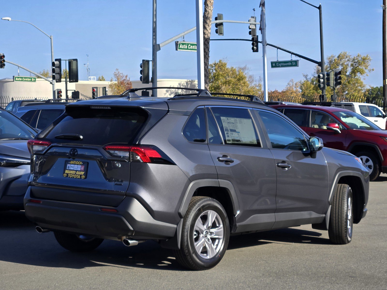 2025 Toyota RAV4 XLE photo 3