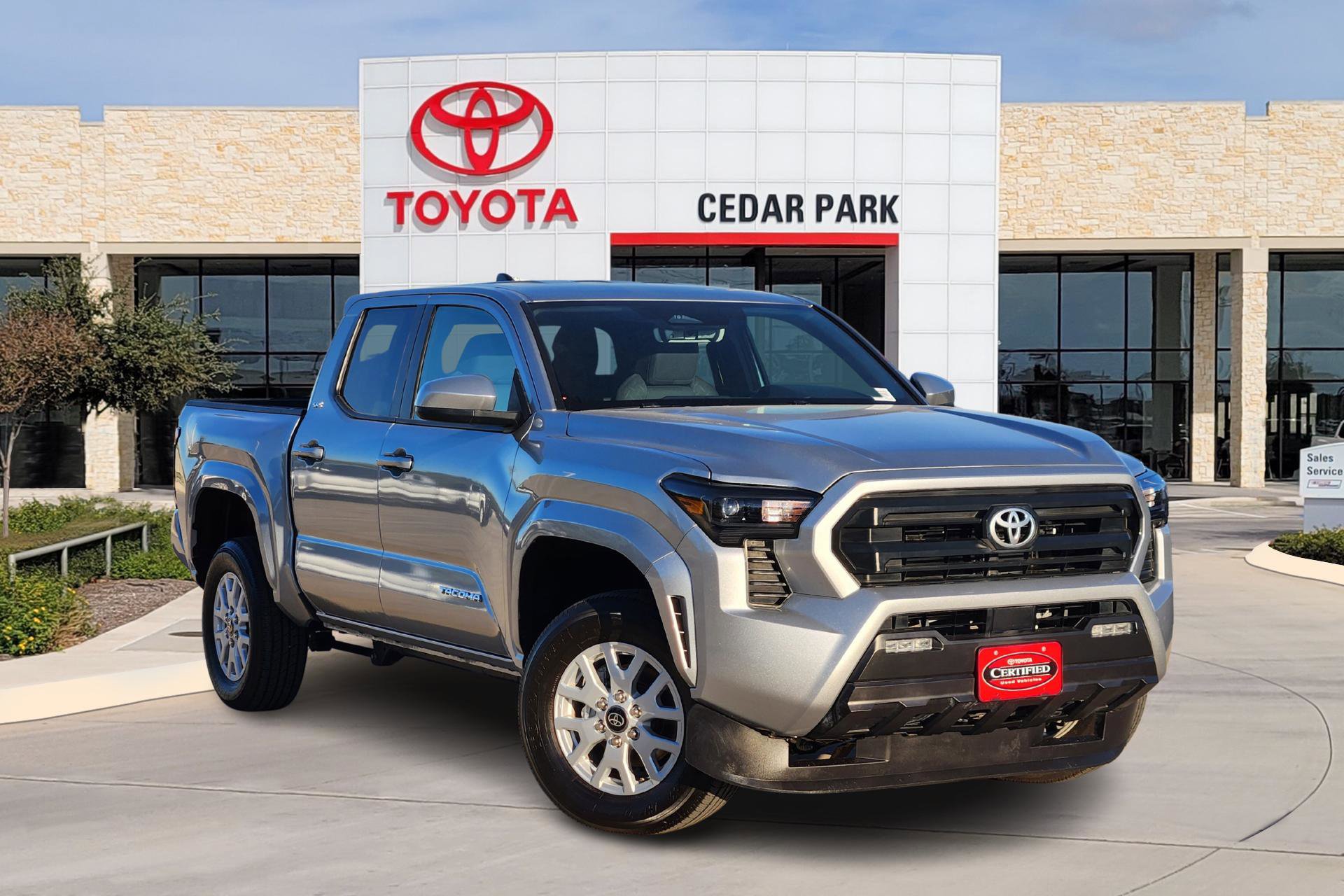 2025 Toyota Tacoma SR5's photo