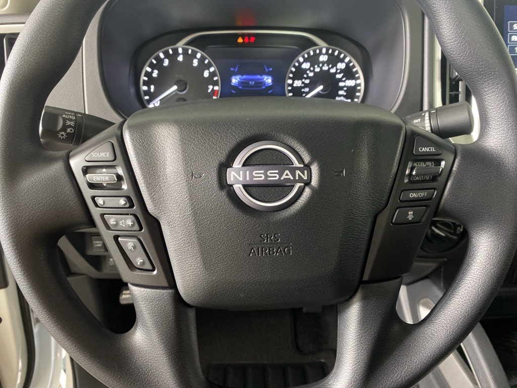 2025 Nissan Frontier SV photo 13