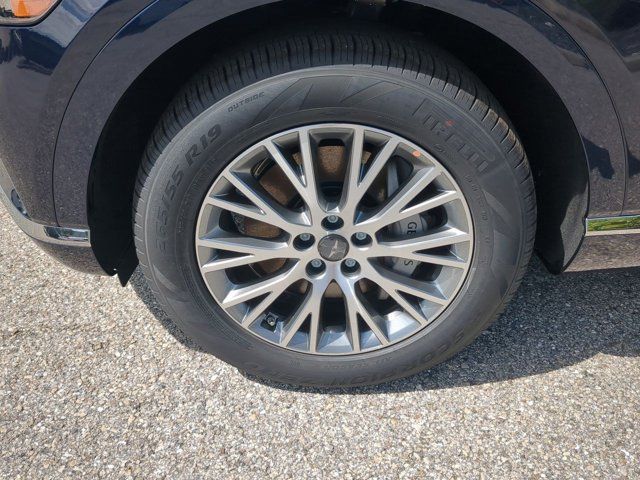 2025 Genesis GV80 2.5T Standard AWD photo 10