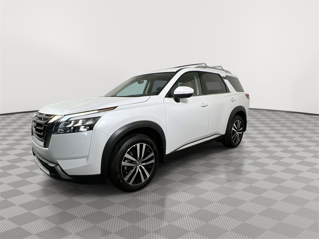 2025 Nissan Pathfinder Platinum photo 4