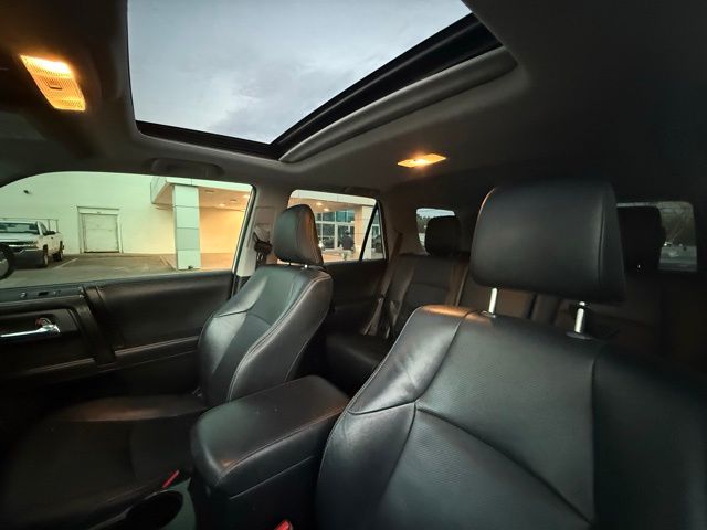 2020 Toyota 4Runner Base photo 9
