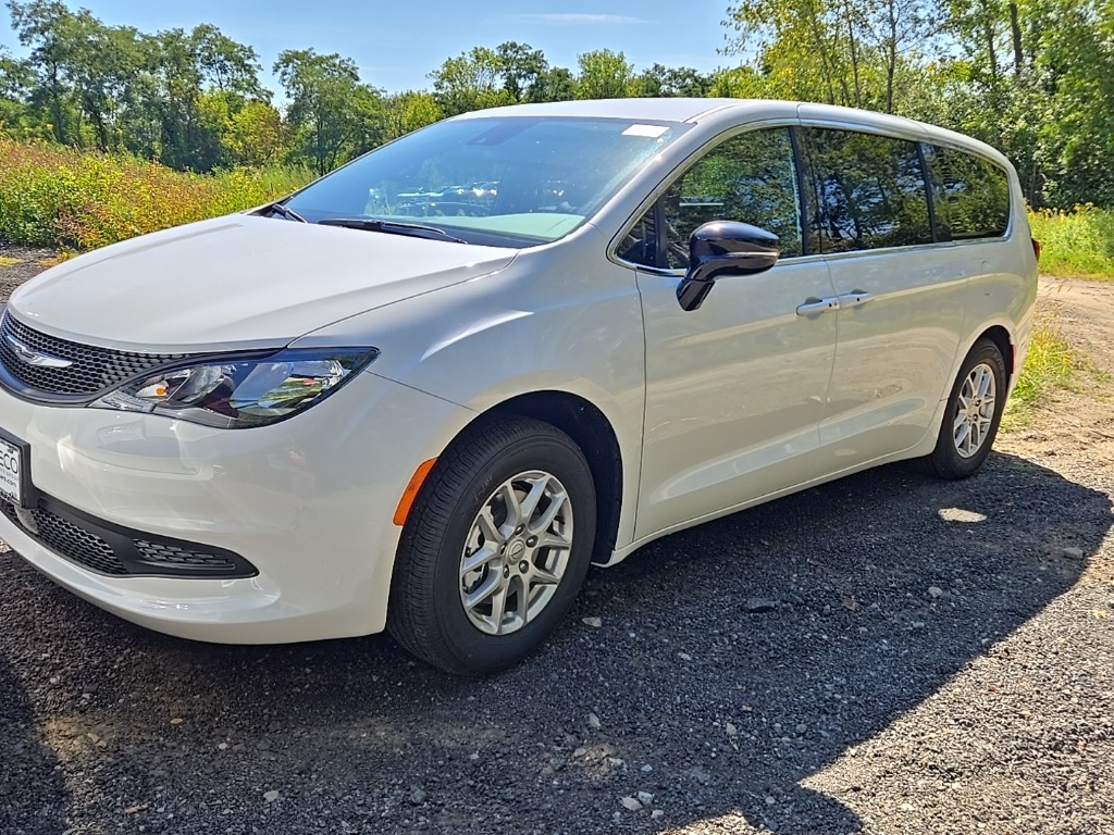 2026 Chrysler Voyager LX photo 2
