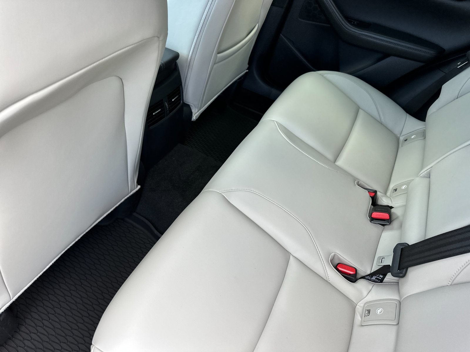 2025 Mazda CX-30 2.5 S Preferred photo 11
