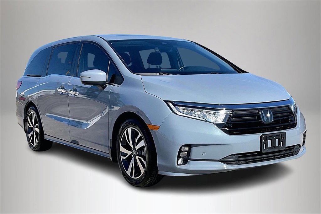 2024 Honda Odyssey Touring's photo