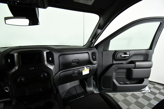 2026 Chevrolet Silverado 1500 Custom photo 18