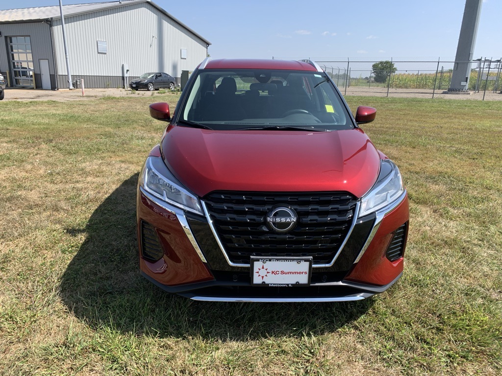 2023 Nissan Kicks SV photo 2
