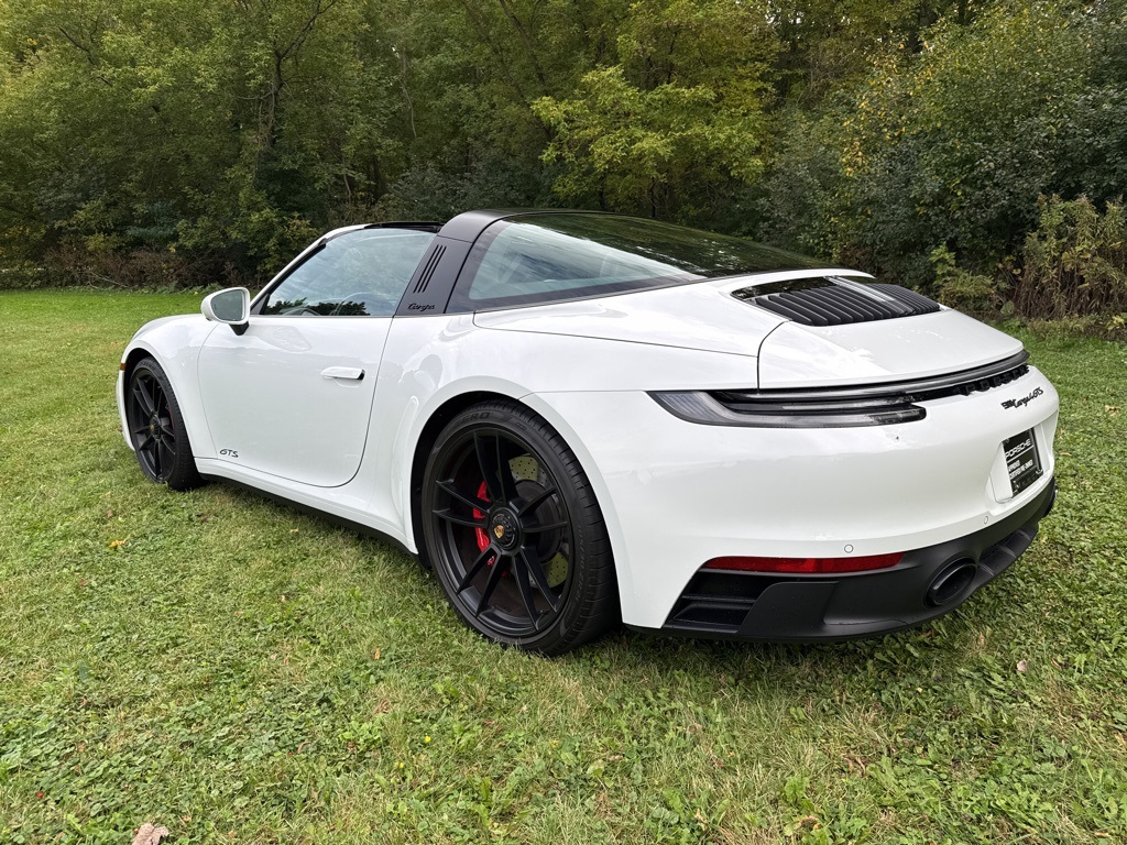 2023 Porsche 911 Targa 4 GTS photo 3