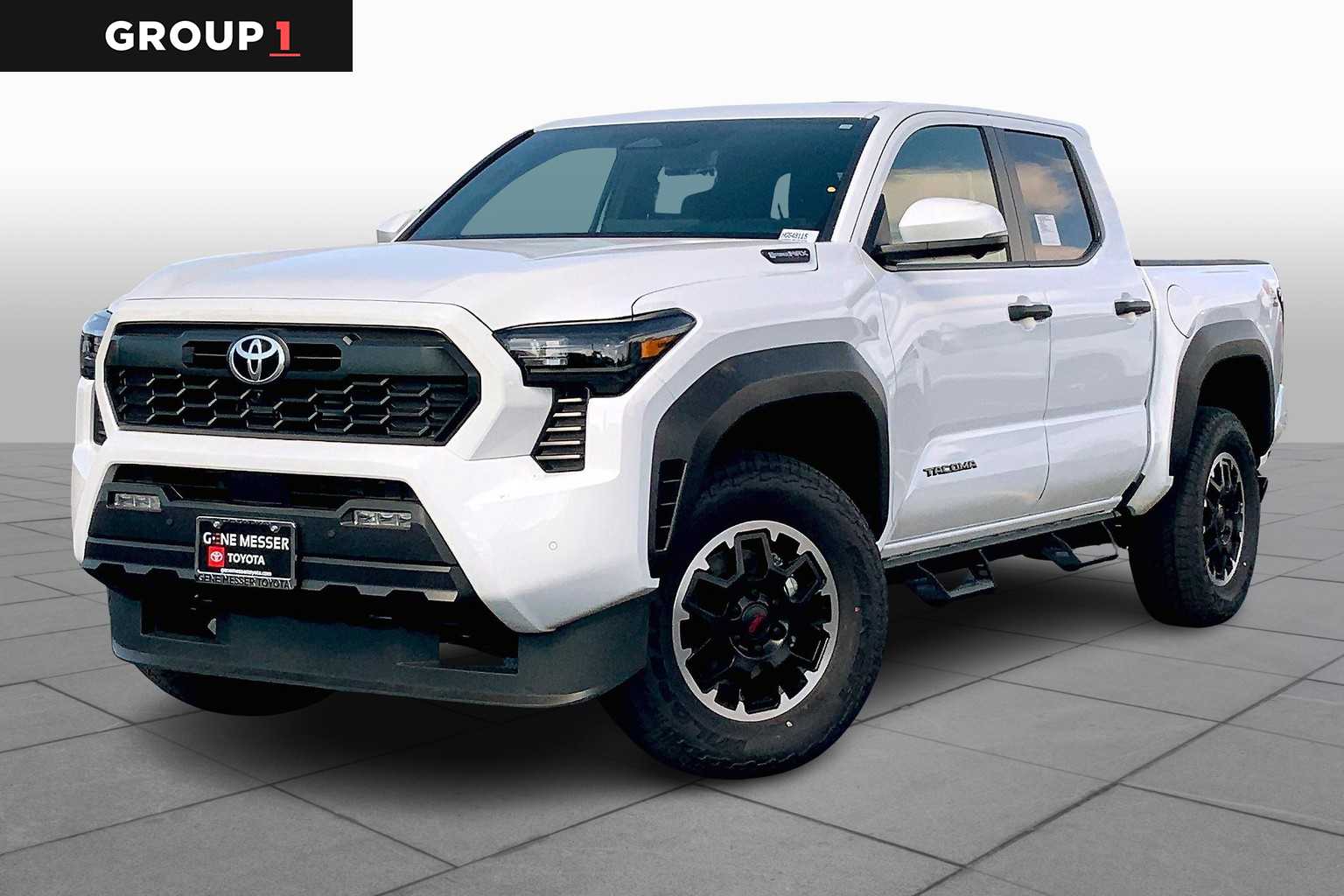 2025 Toyota Tacoma TRD Off-Road photo 2