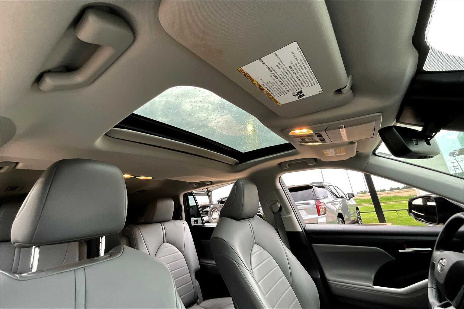 2021 Toyota Highlander Hybrid XLE photo 5