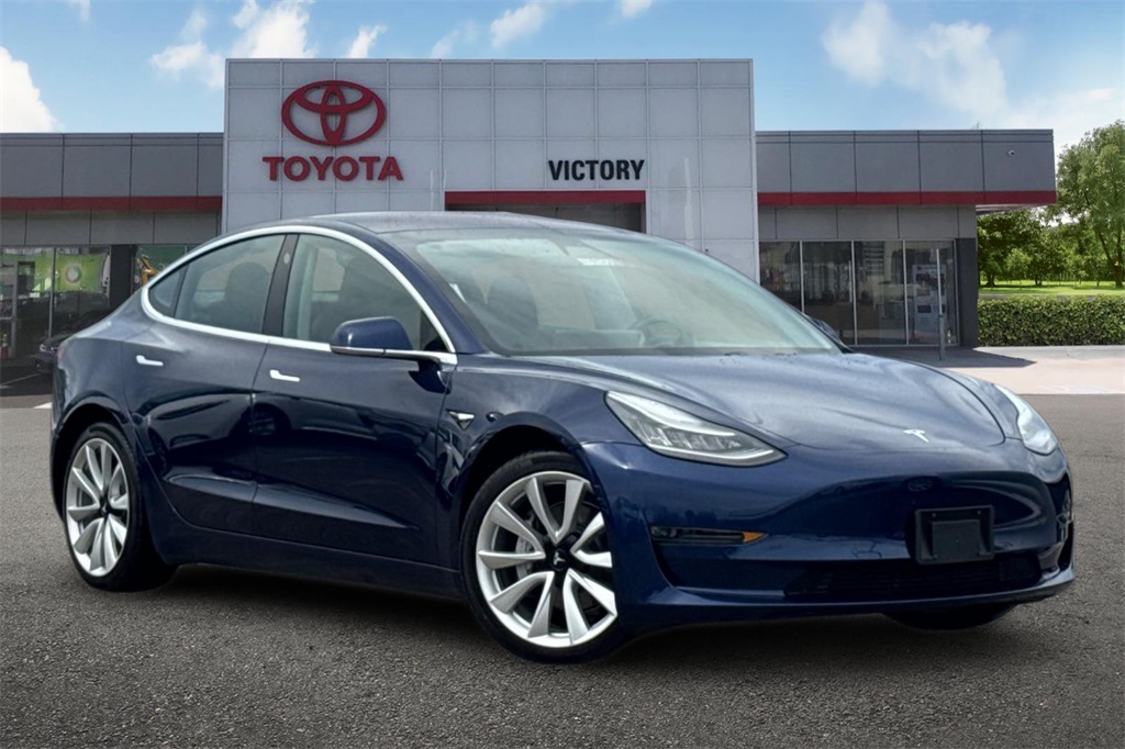 2018 Tesla Model 3 Long Range photo 2