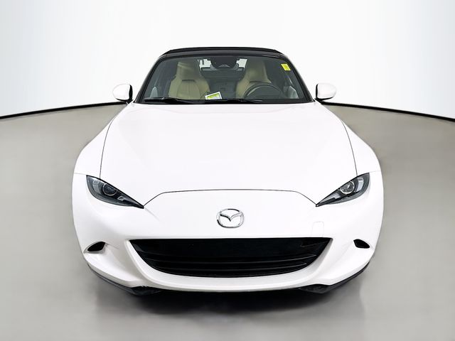 2025 Mazda MX-5 Miata Miata Grand Touring photo 2