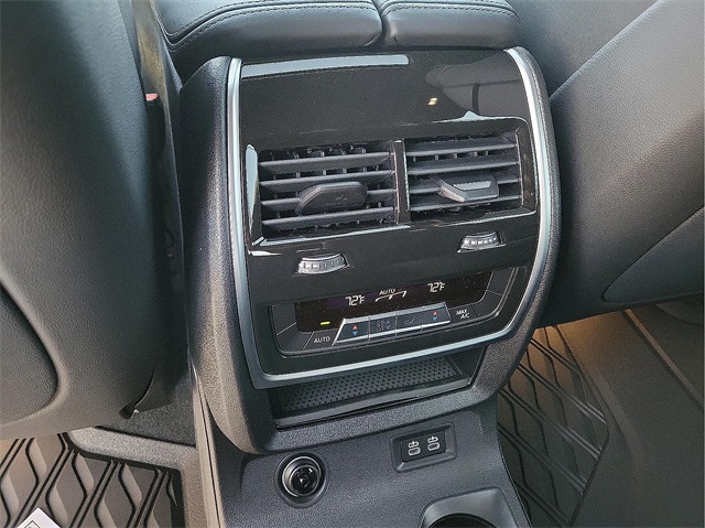 2026 Bmw X7 M60i photo 14