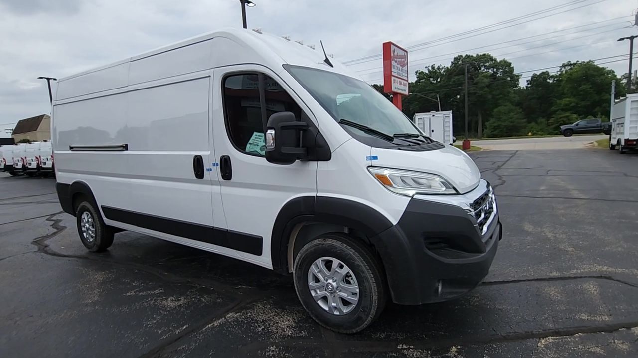 2024 Ram ProMaster 2500 photo 2