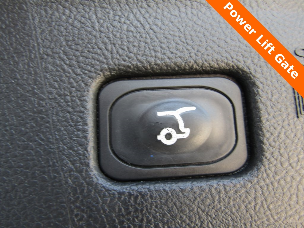 2024 Ford Edge Titanium photo 13
