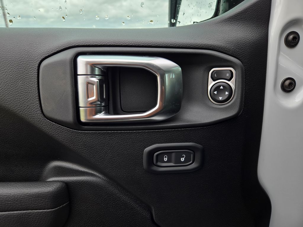 2025 Jeep Wrangler Sport S photo 11