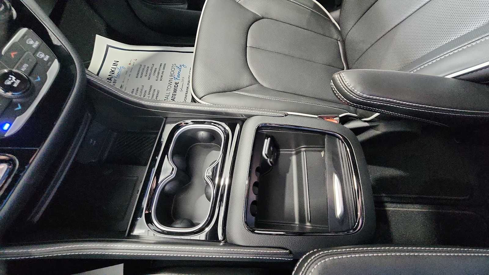 2026 Chrysler Pacifica Limited photo 24