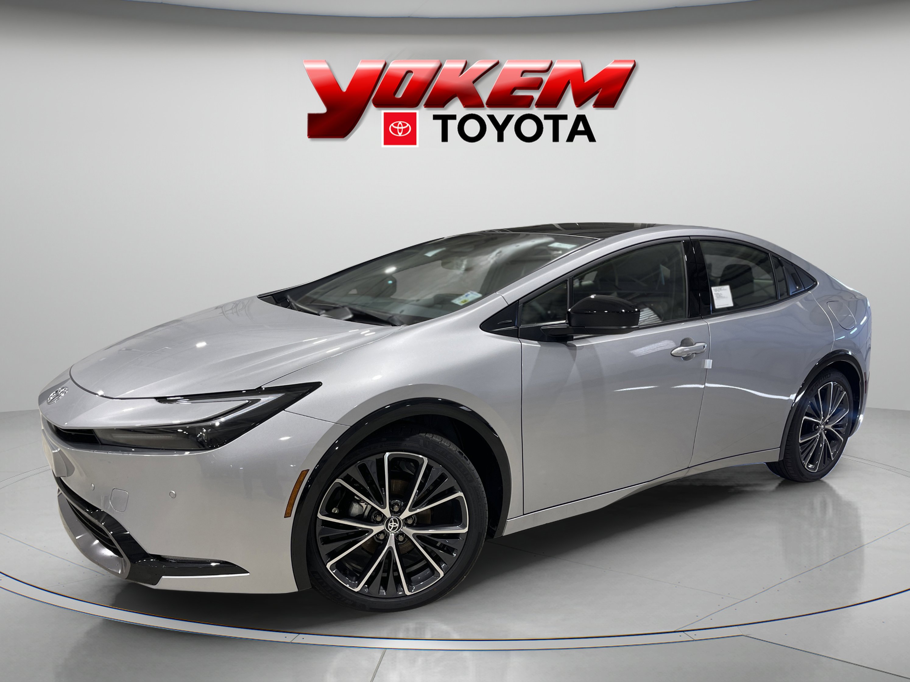 2026 Toyota Prius XLE's photo