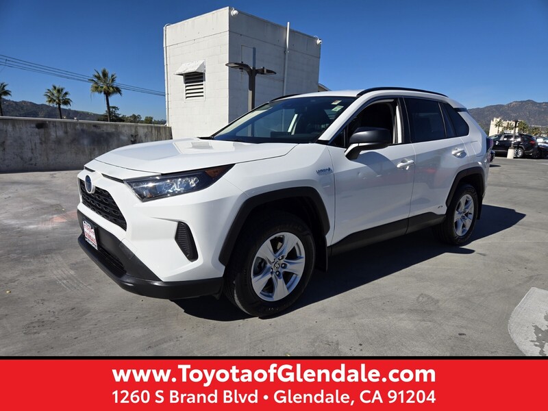 2020 Toyota RAV4 LE