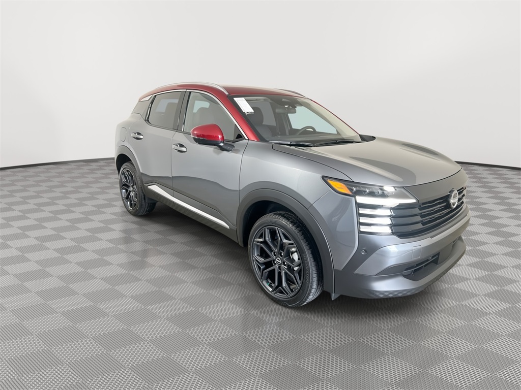 2025 Nissan Kicks SR photo 2