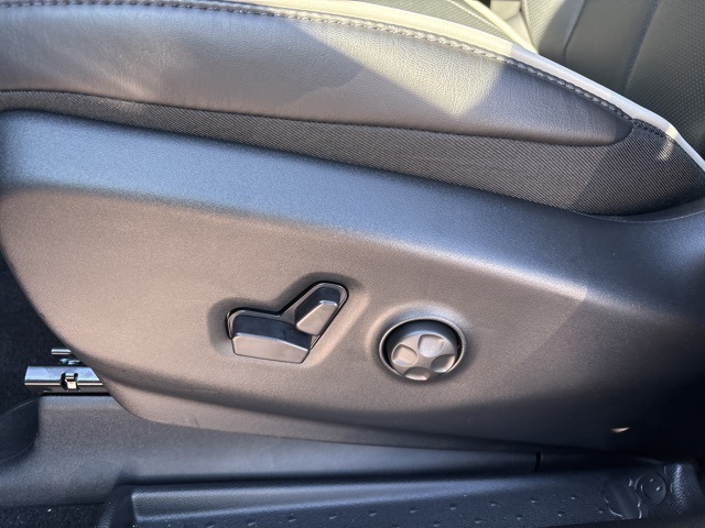 2026 Chrysler Pacifica Limited photo 17