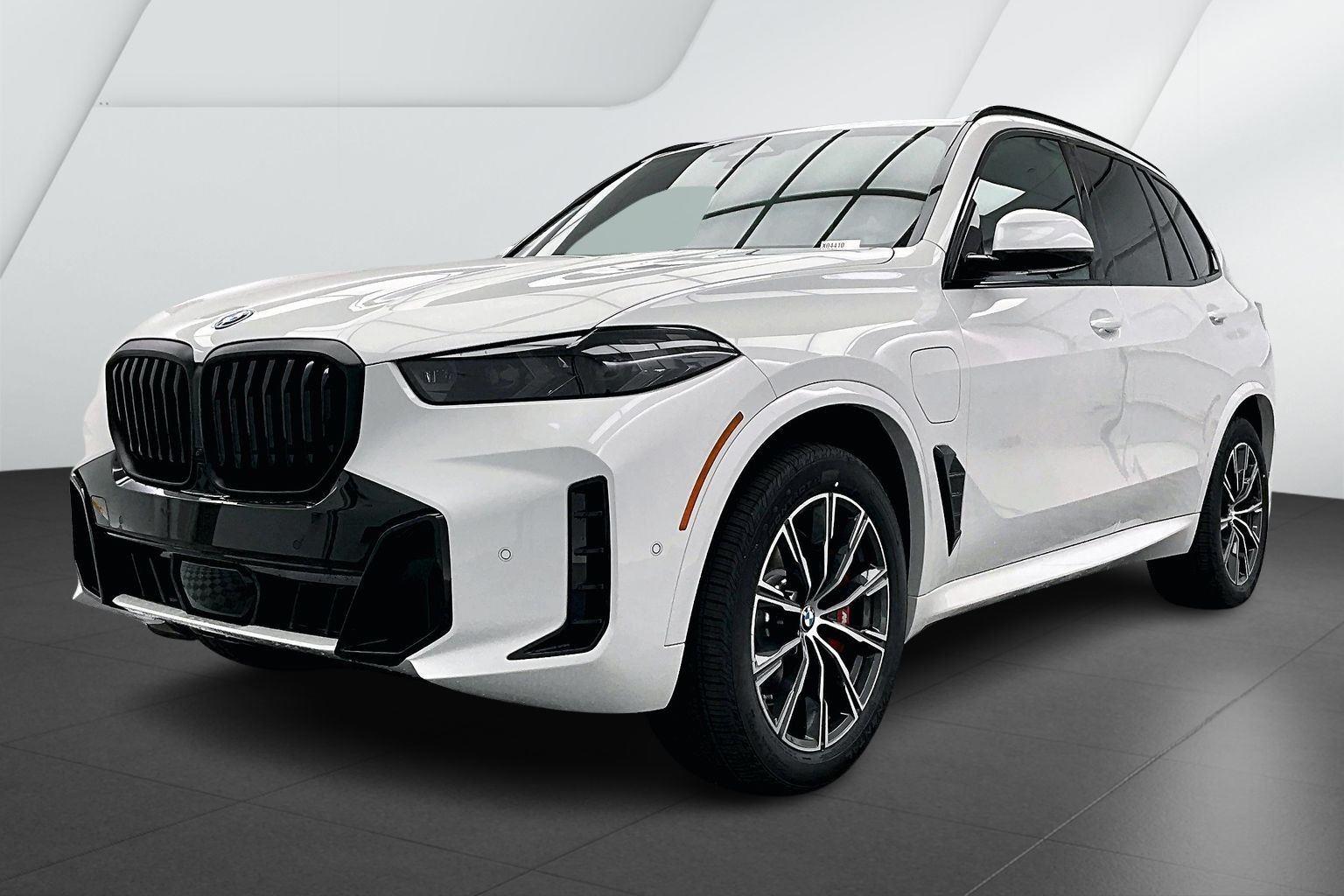 2026 BMW X5 50e's photo