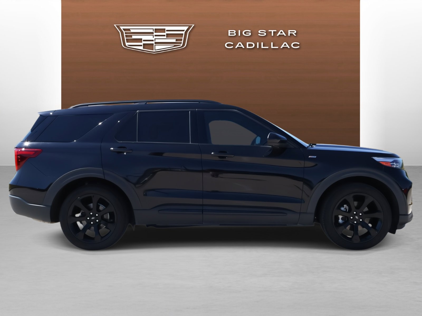 2023 Ford Explorer ST-Line photo 5