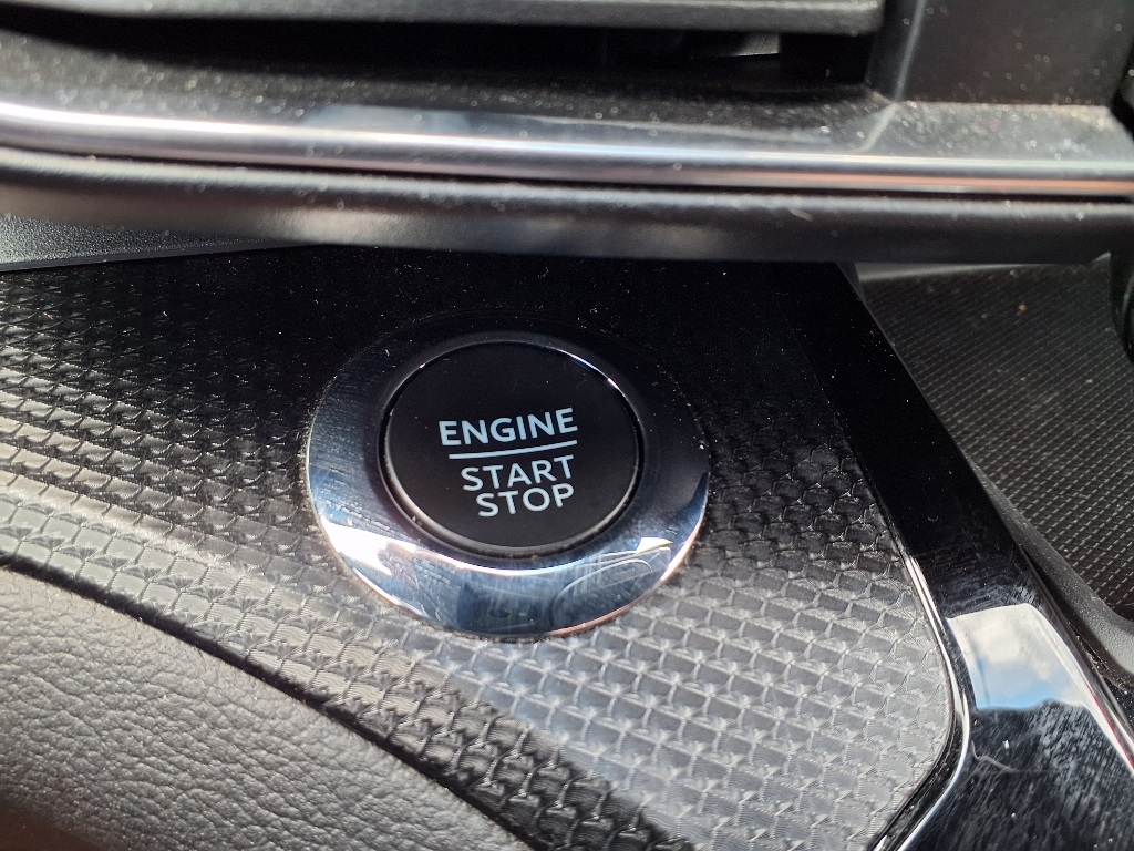 2022 Ford Explorer ST-Line photo 21