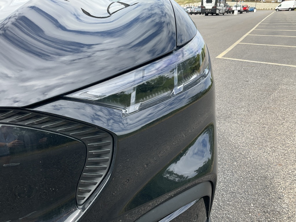 2025 Ford Mustang Mach-E Select photo 2